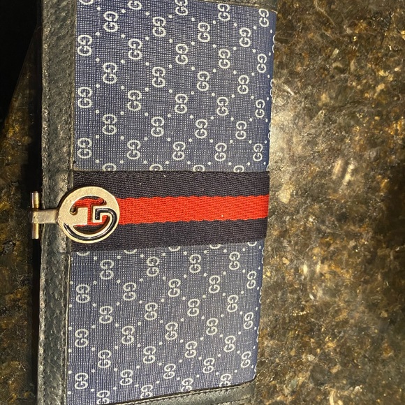 Gucci Other - Gucci micro GG .